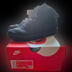 Nike Court Borough MID 2 Youth